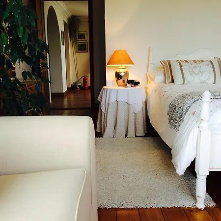 Bed & Breakfast Trecarne House